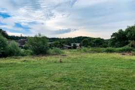 Zakup działki rolnej, ryzyka przy współwłasności i podziale do korzystania